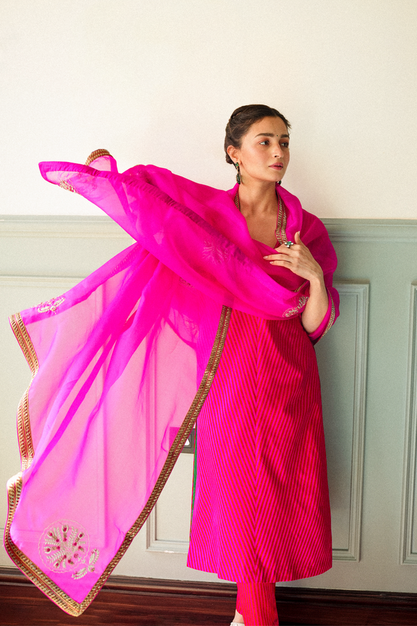 Alia Bhatt in Raw Mango Elahe