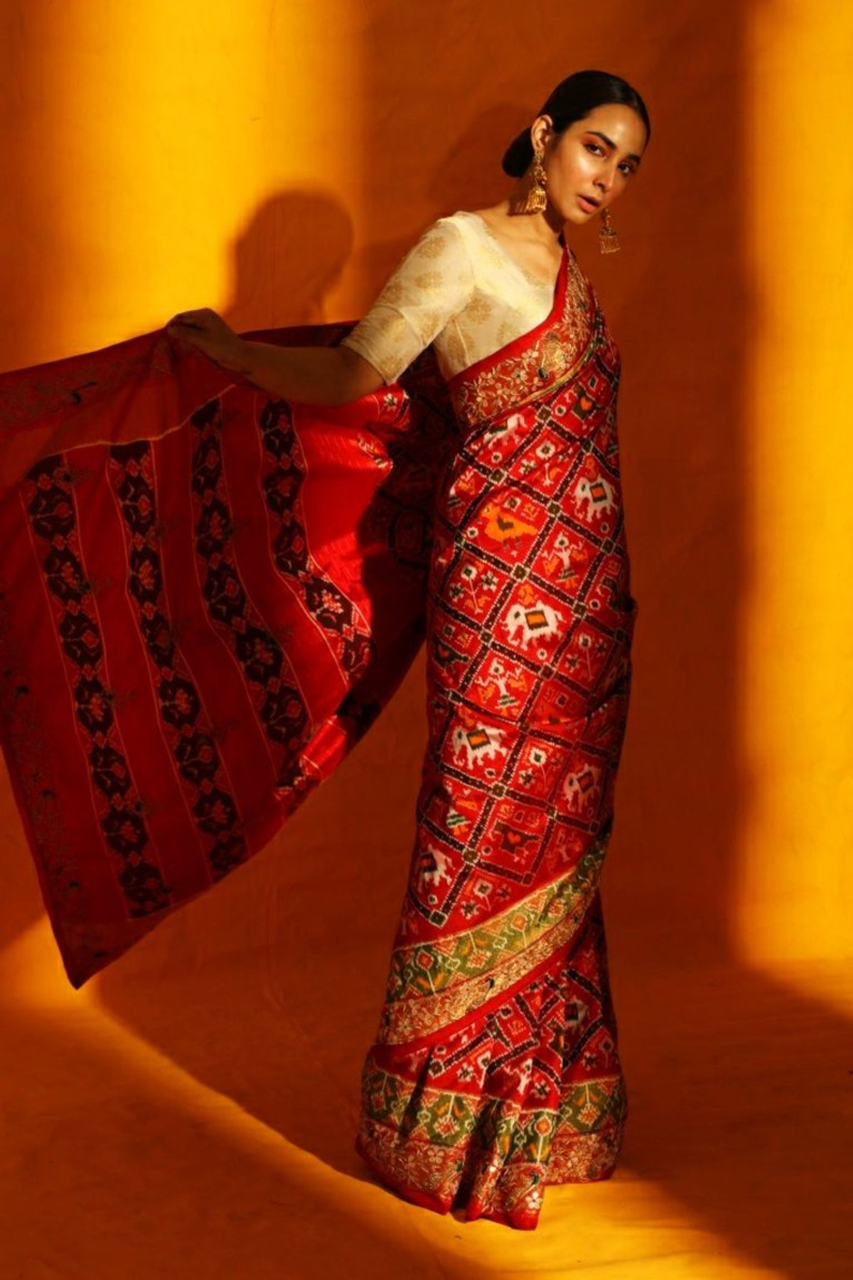 The Akriti Kakkar Red Pochampalli Ikkat Saree