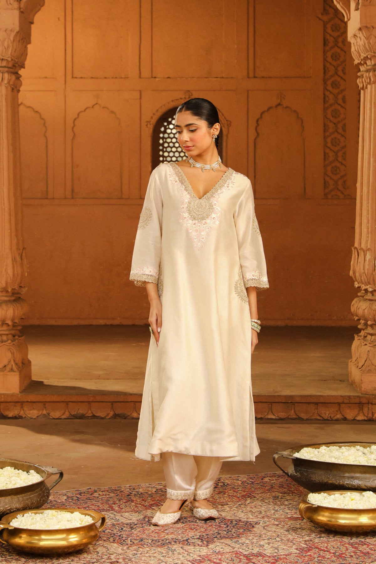 Daisy Ivory Akira Kurta Set