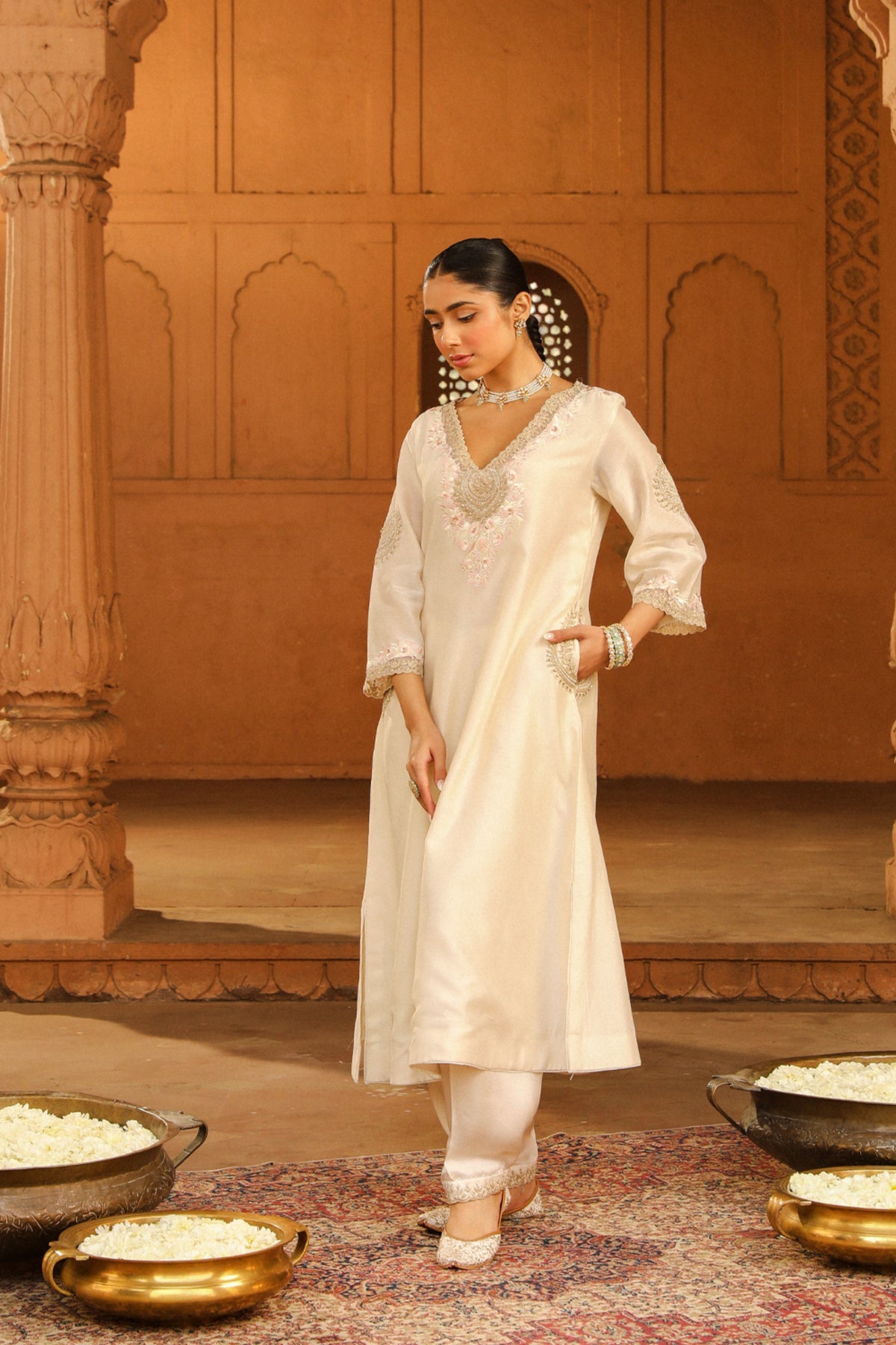 Daisy Ivory Akira Kurta Set