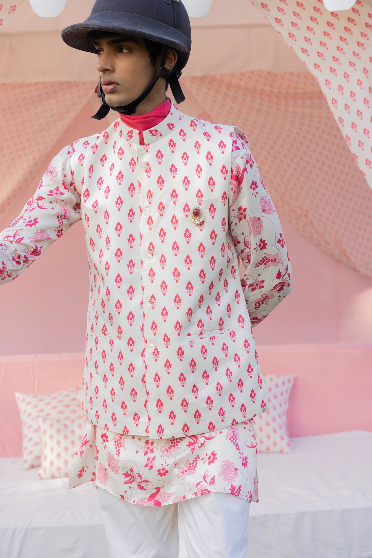 Ivory And Masoom Gulaabi Bandi Set