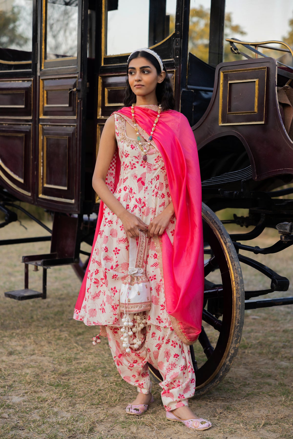 Short Aarkali Set