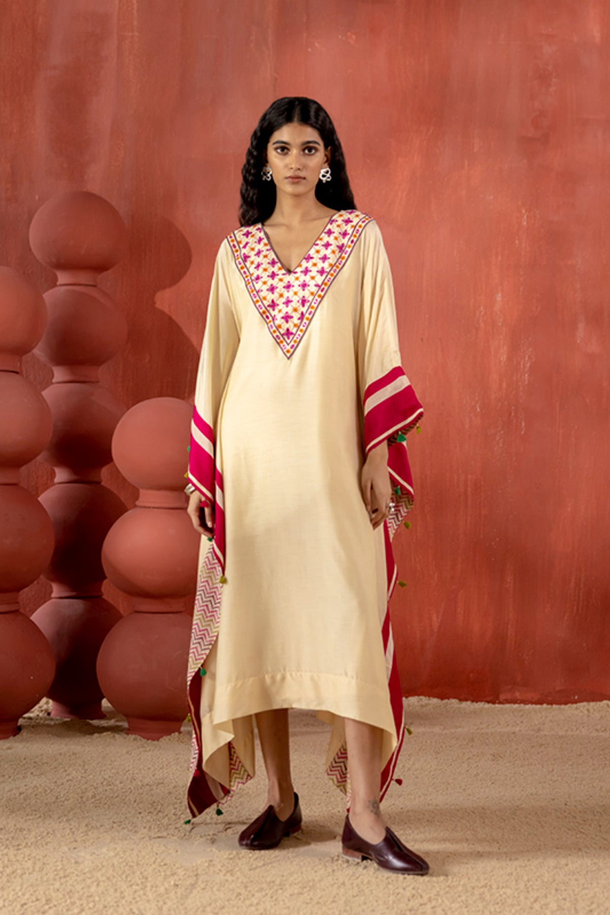 Anika kaftan