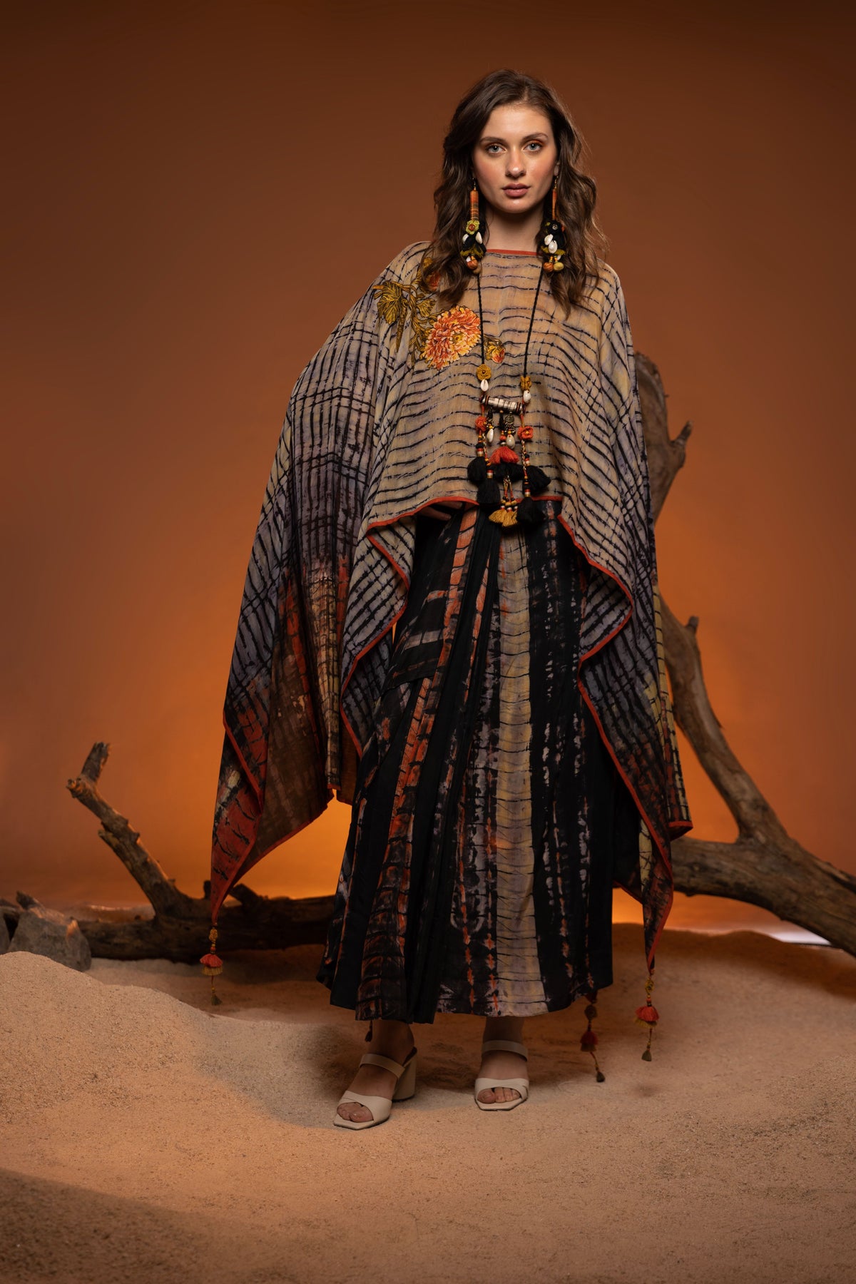 Shikoba Neck Embrodiery Tie Dye Cape Set