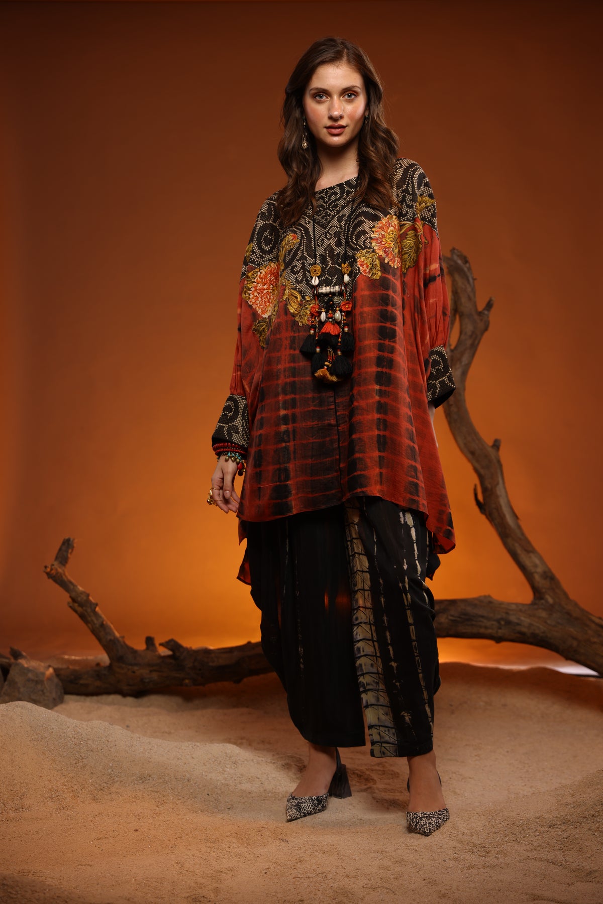 Antiaris Round Necj Embrodiery Cotton Silk Tunic