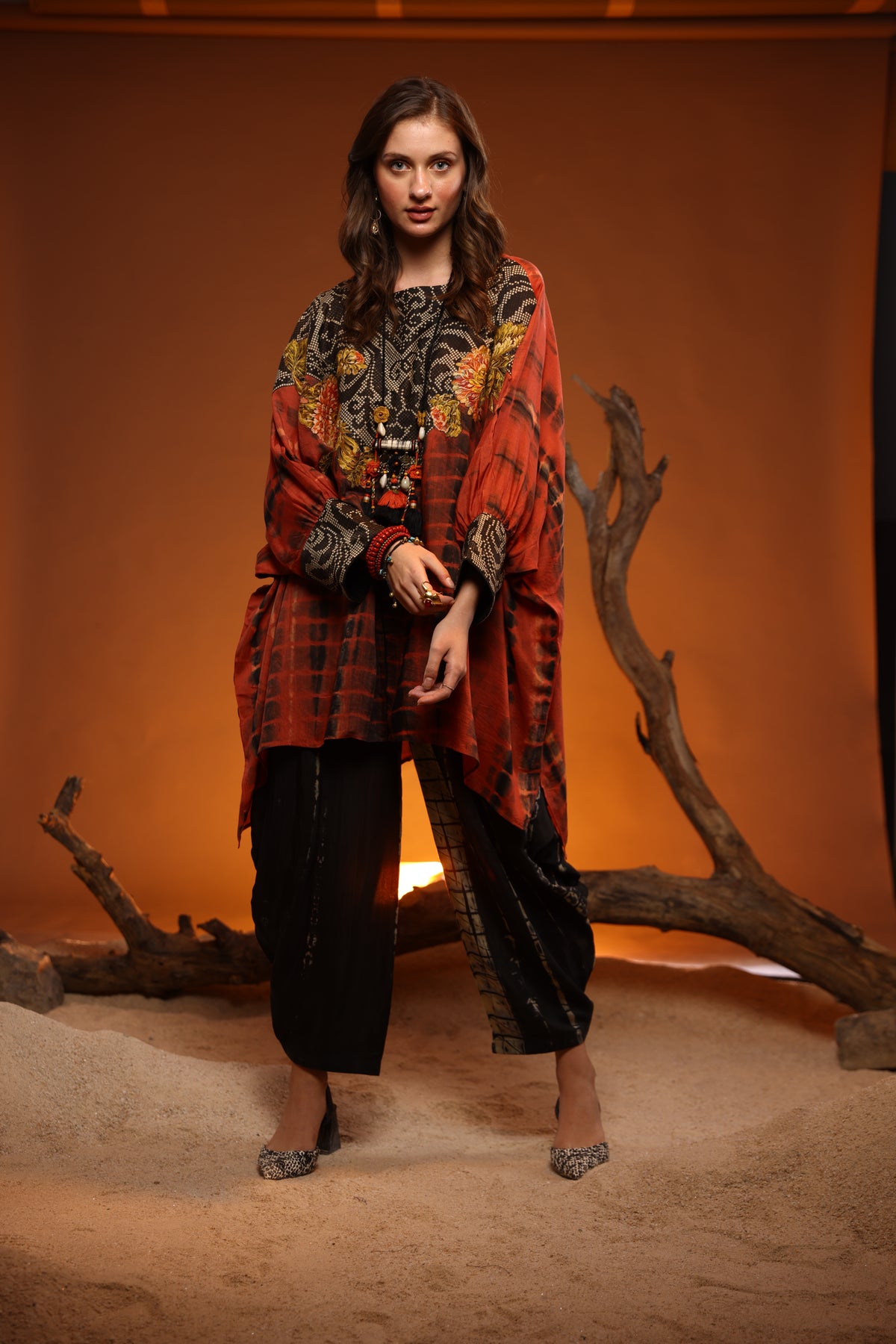 Antiaris Round Necj Embrodiery Cotton Silk Tunic