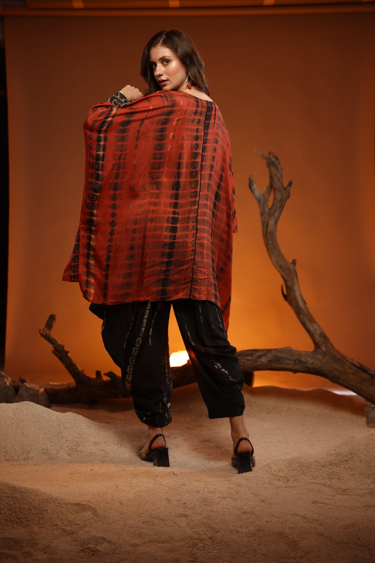 Antiaris Round Necj Embrodiery Cotton Silk Tunic