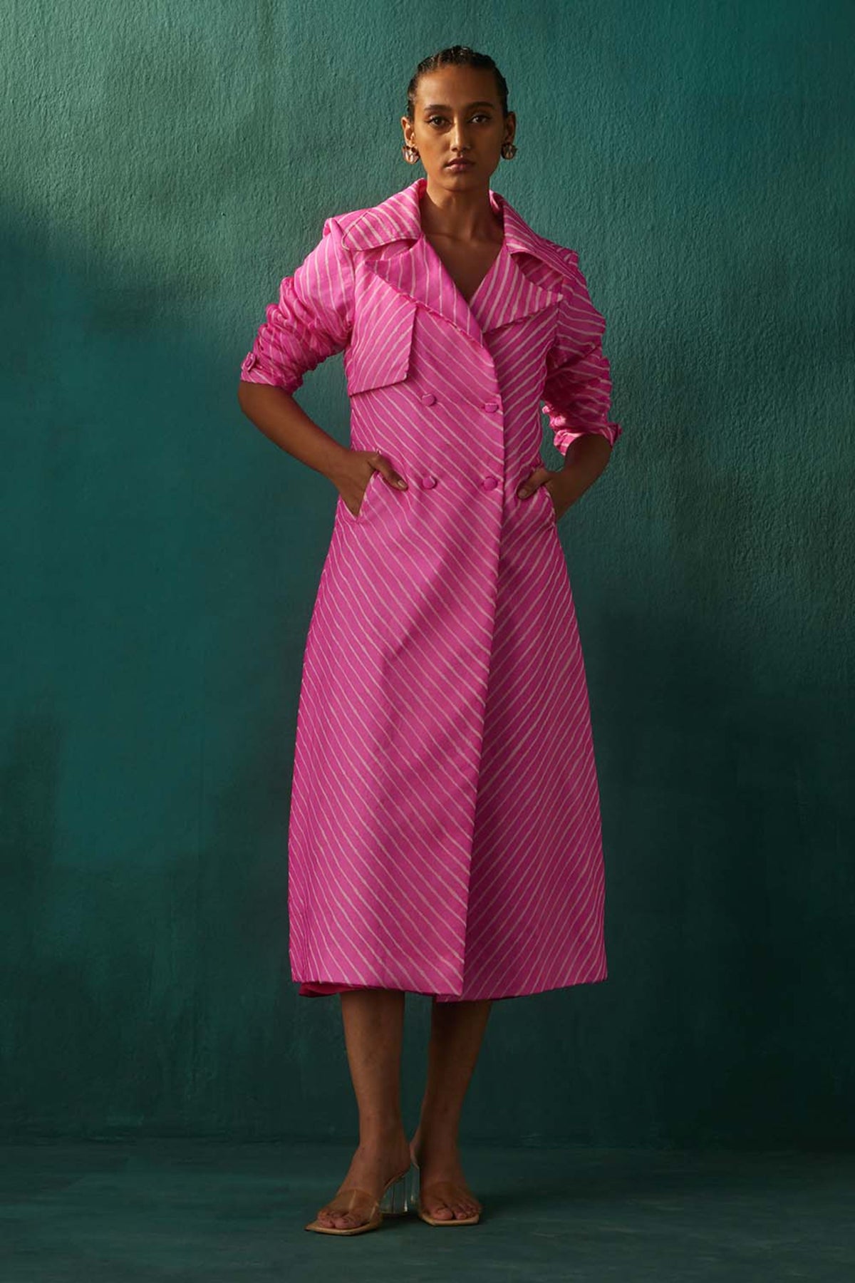 Devyani Trench Set