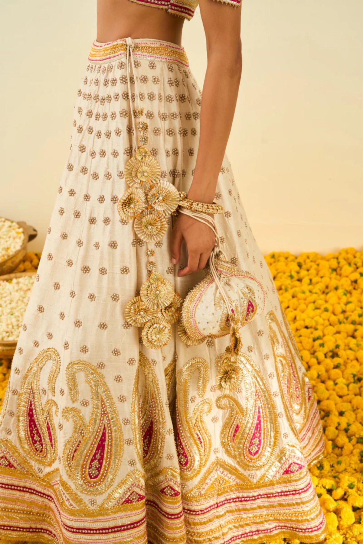 Shahnaz daisy lehenga