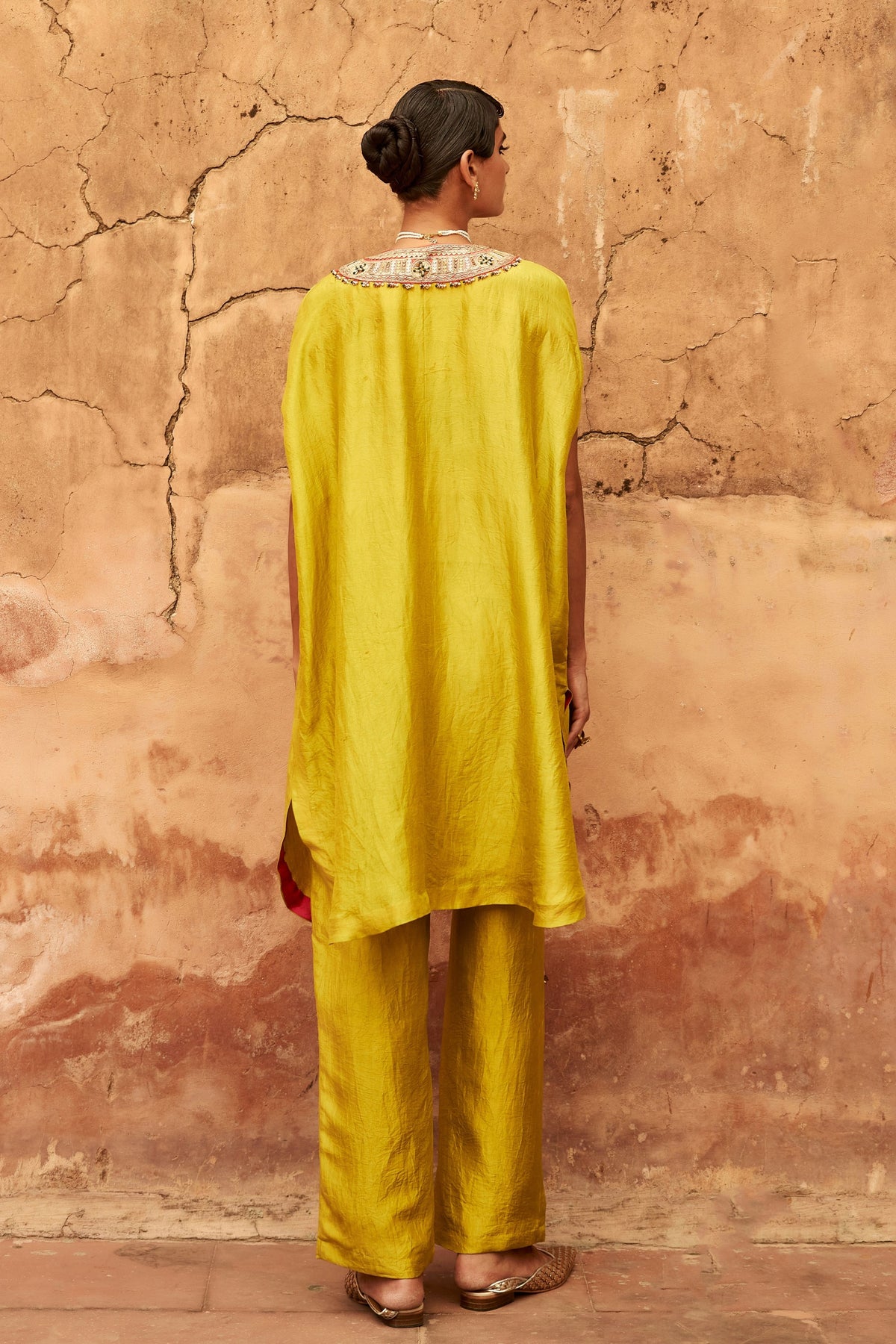 Short V Neck Kaftan Set
