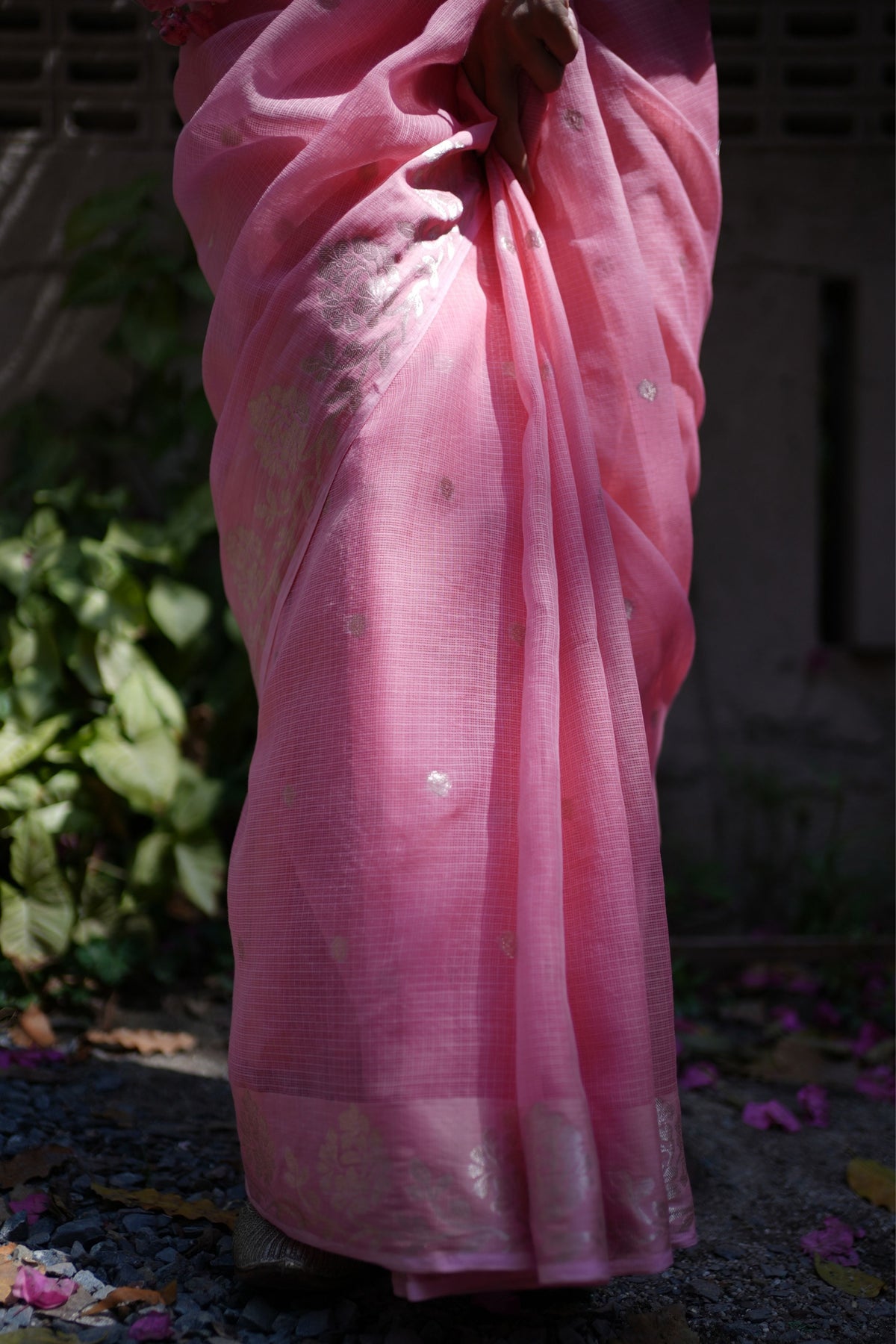 Gayatri Golden Motif Peach Saree