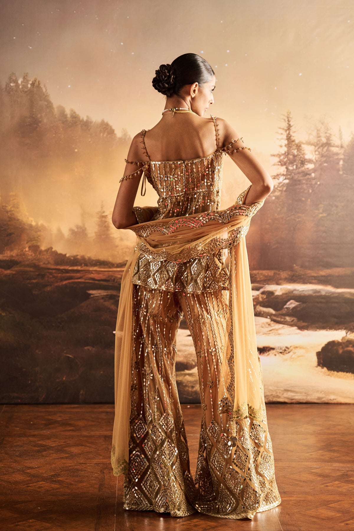 Estelle Sharara Set