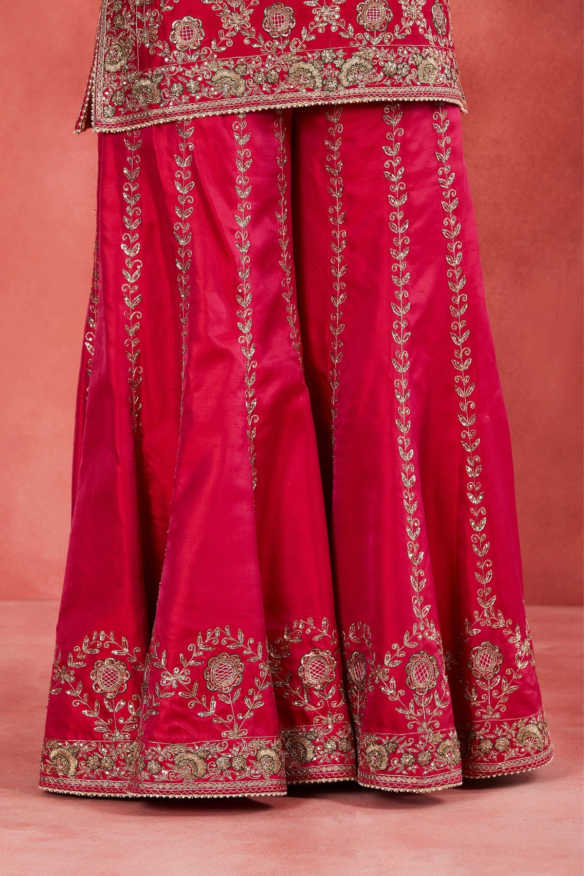 Aneesa Sharara Set