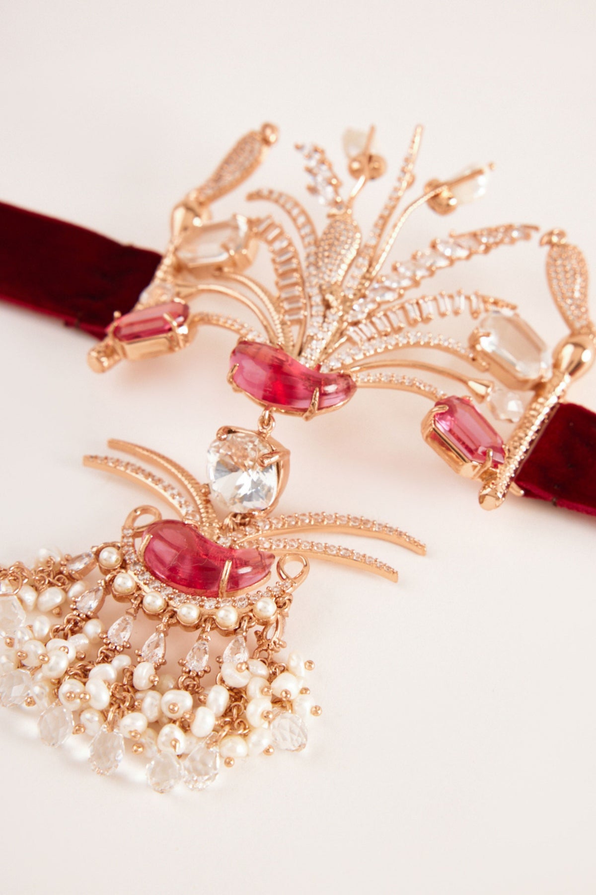 Le Sunset Fish Velvet Choker in Vintage Rose
