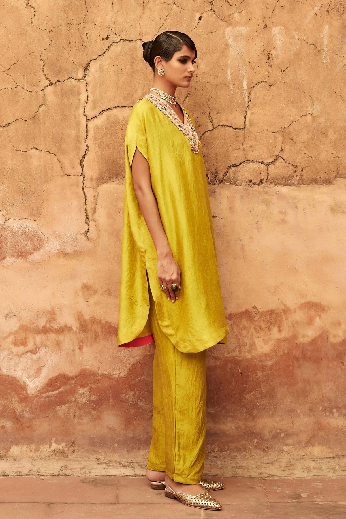 Short V Neck Kaftan Set