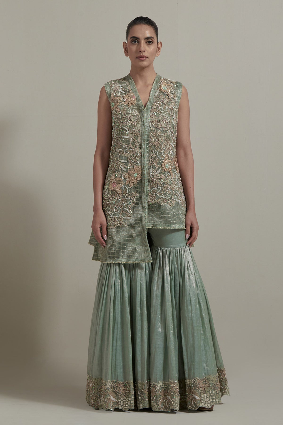 Green Asymmetric Sharara Set