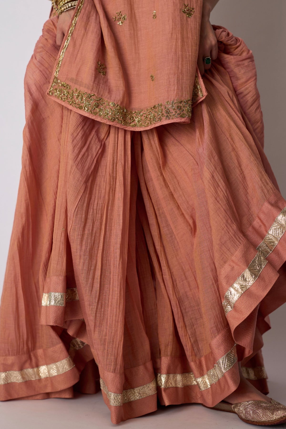 Maahi Sharara Set