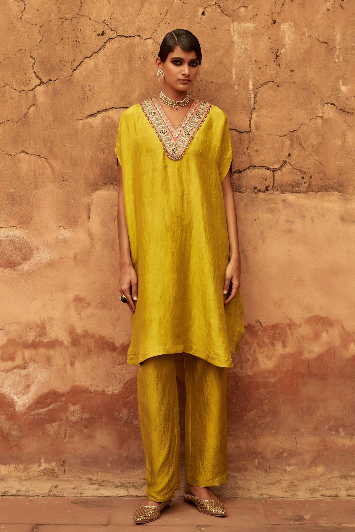 Short V Neck Kaftan Set