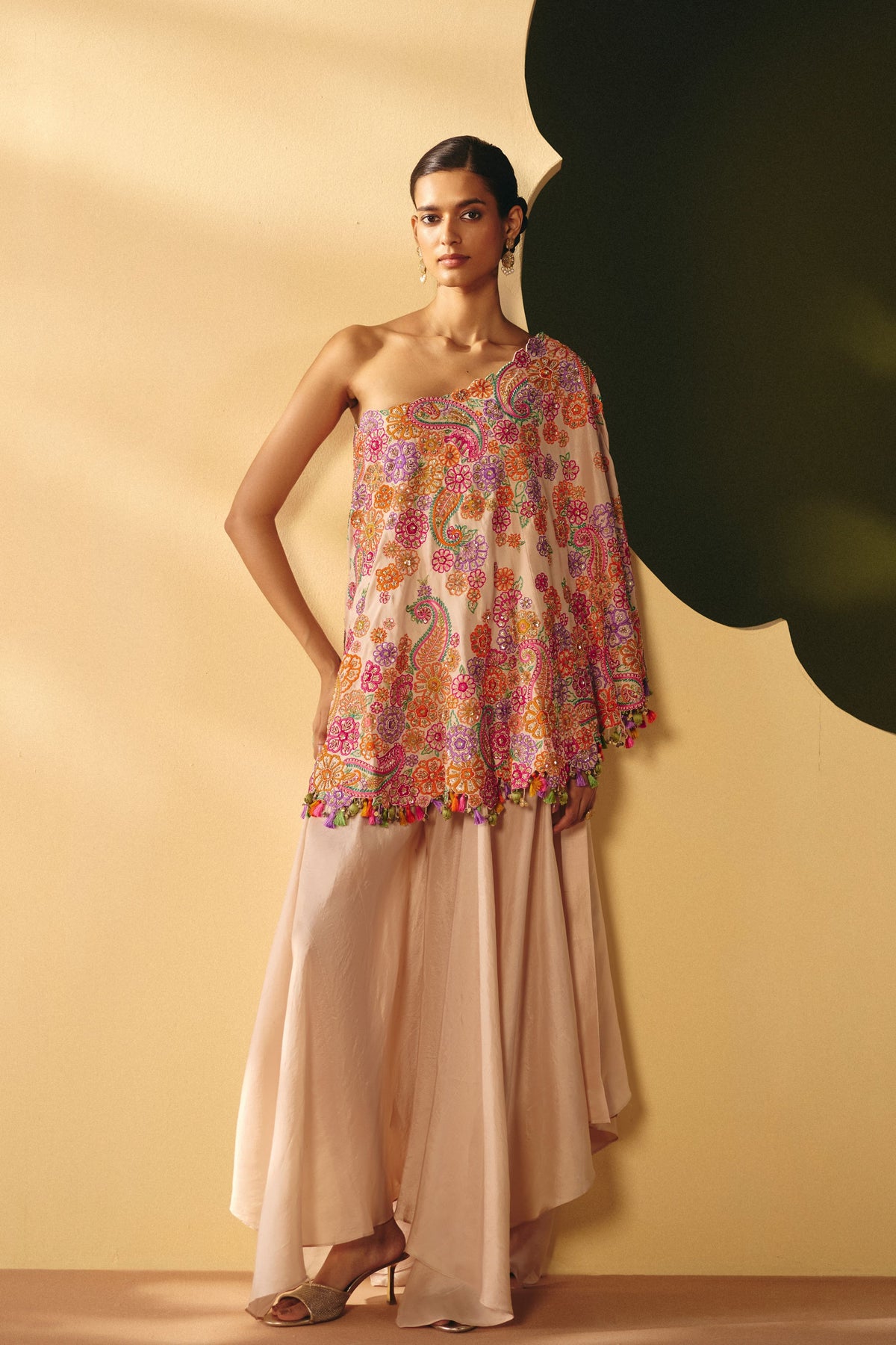 Pranavi Cape Set
