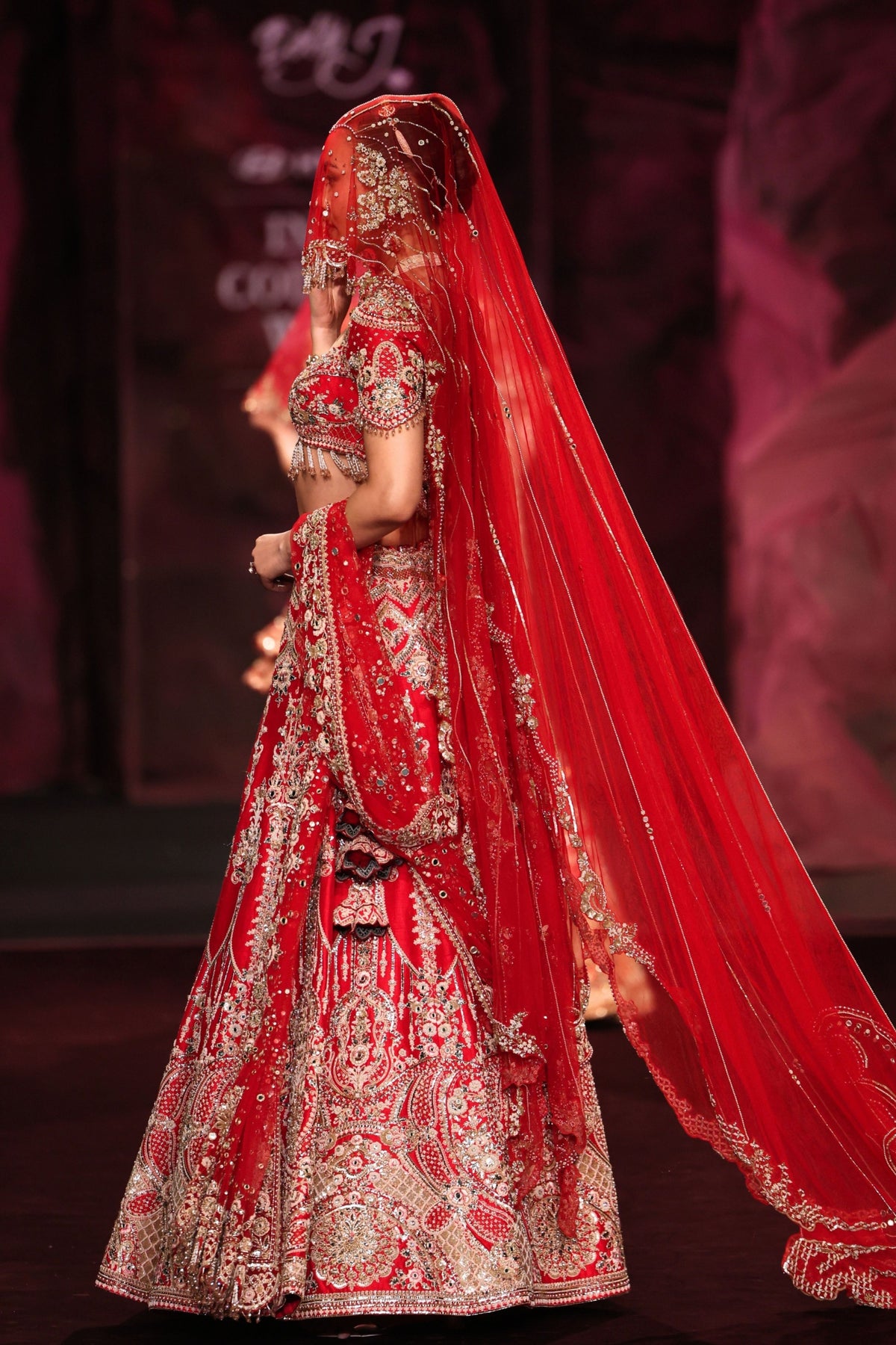 Swarnaangi Lehenga Set