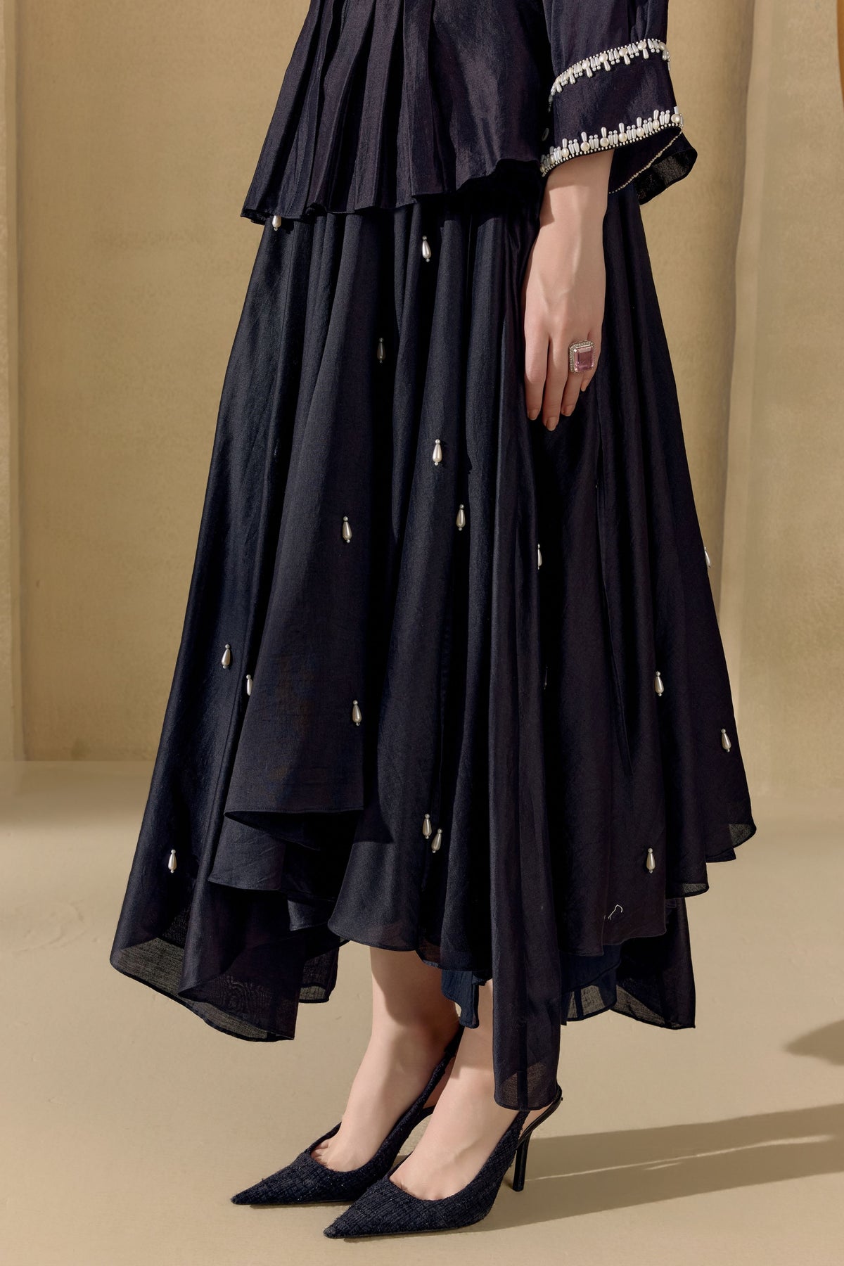Black Fleur Pleated Kimono Shirt