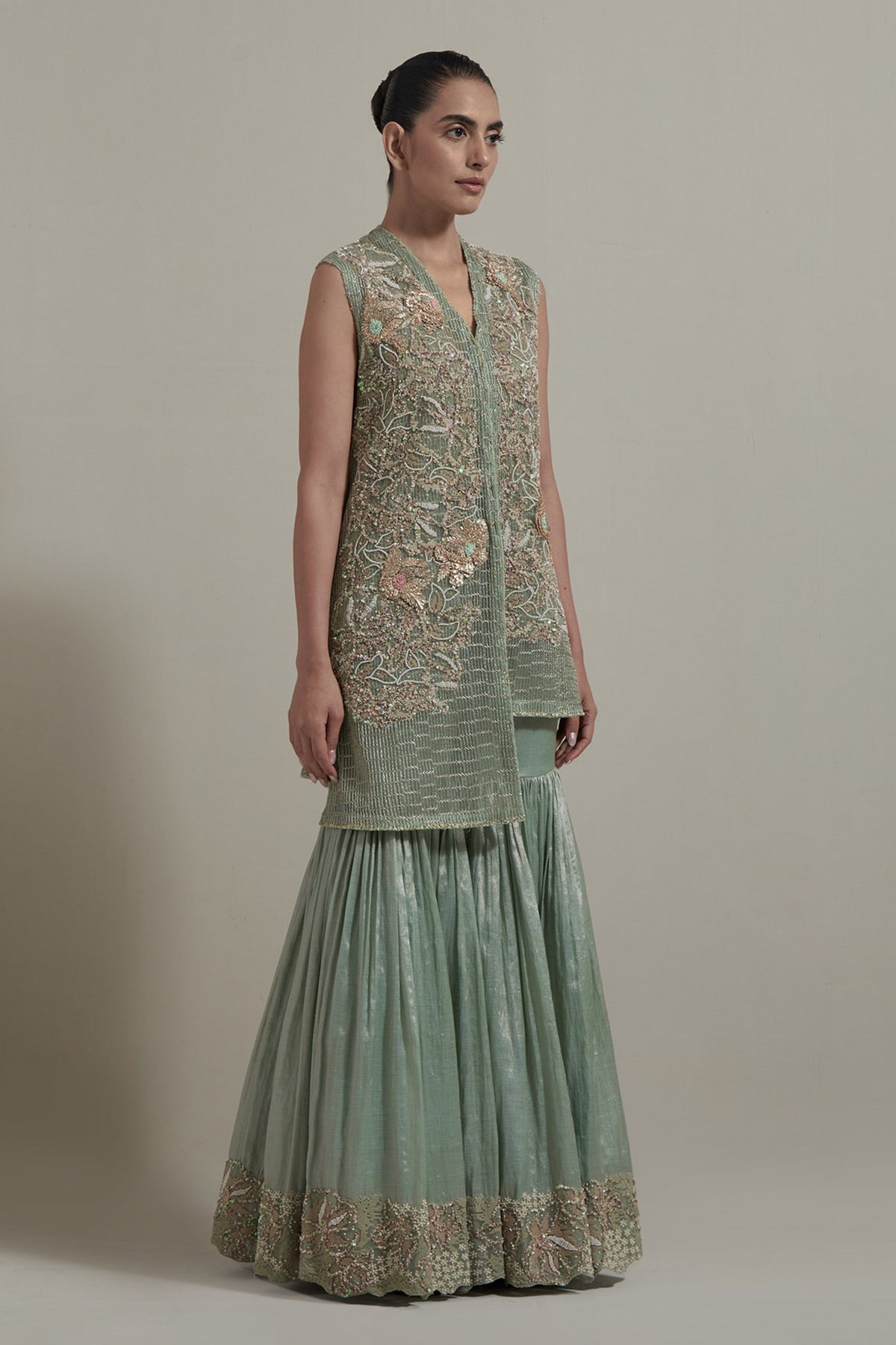 Green Asymmetric Sharara Set