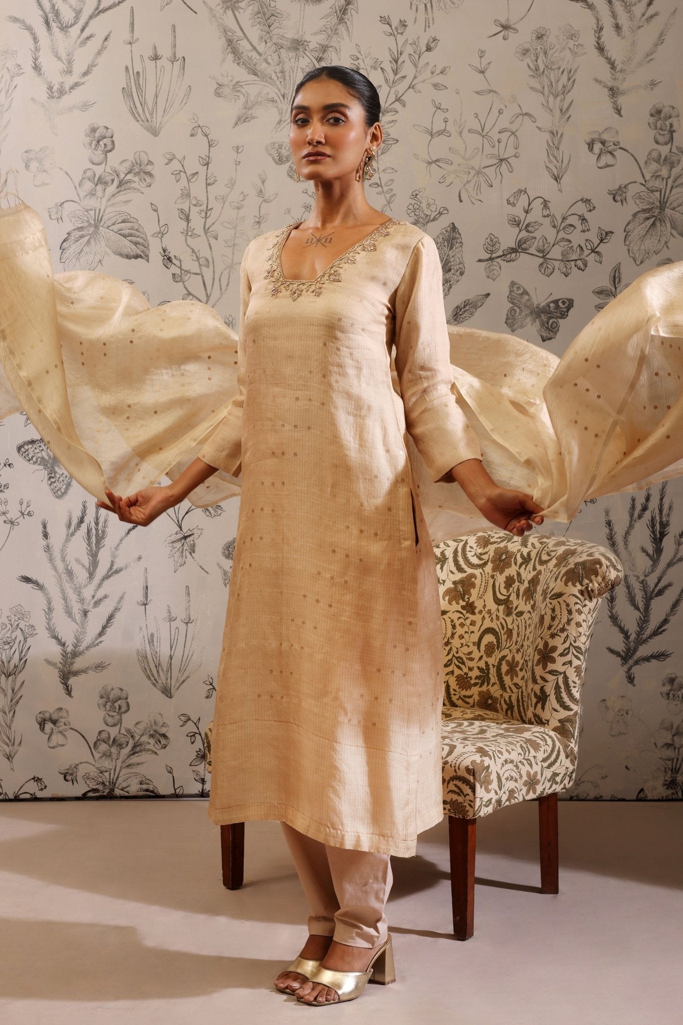 Padmini Beige Kurta Set - Taisha - Elahe