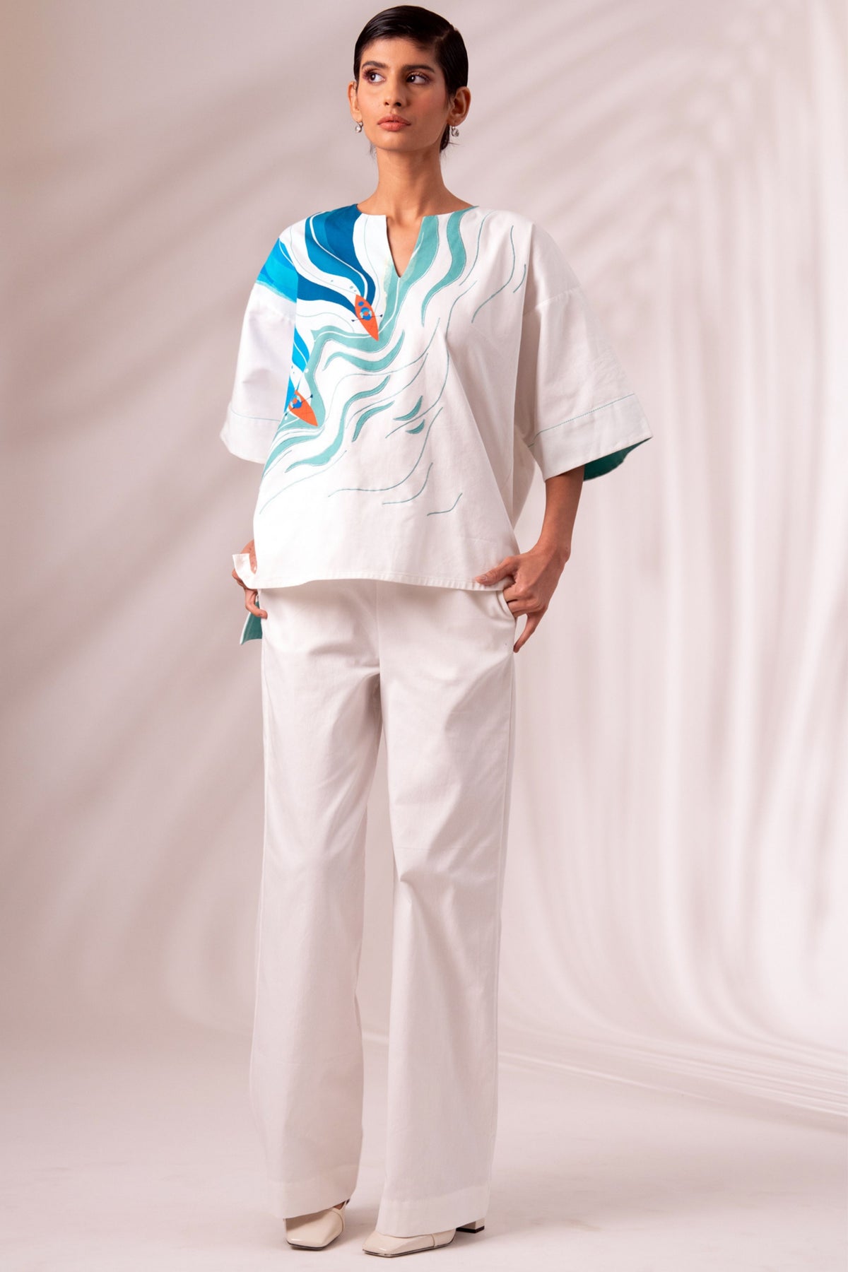 Kara Floating Boat Top