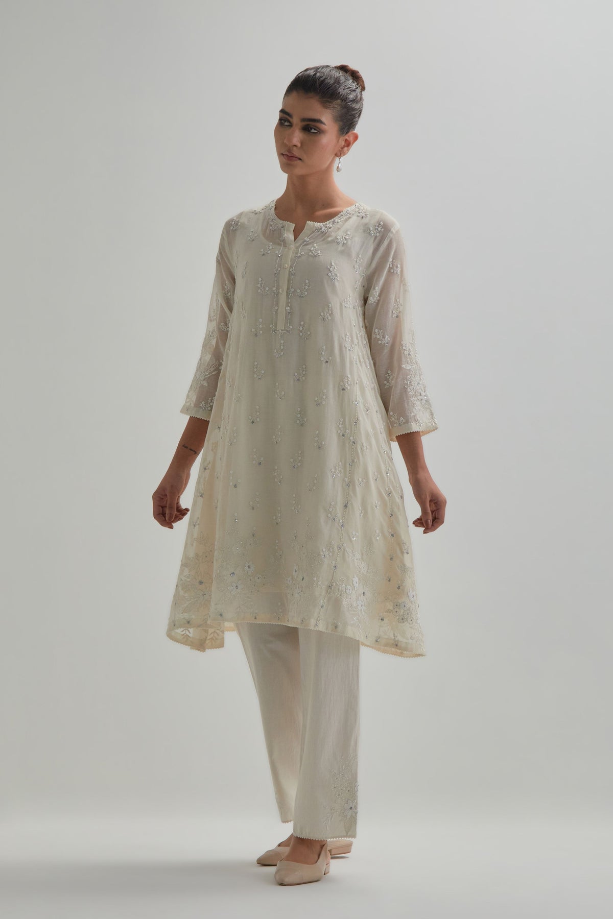 Off White Floral Short Kurta And Pants