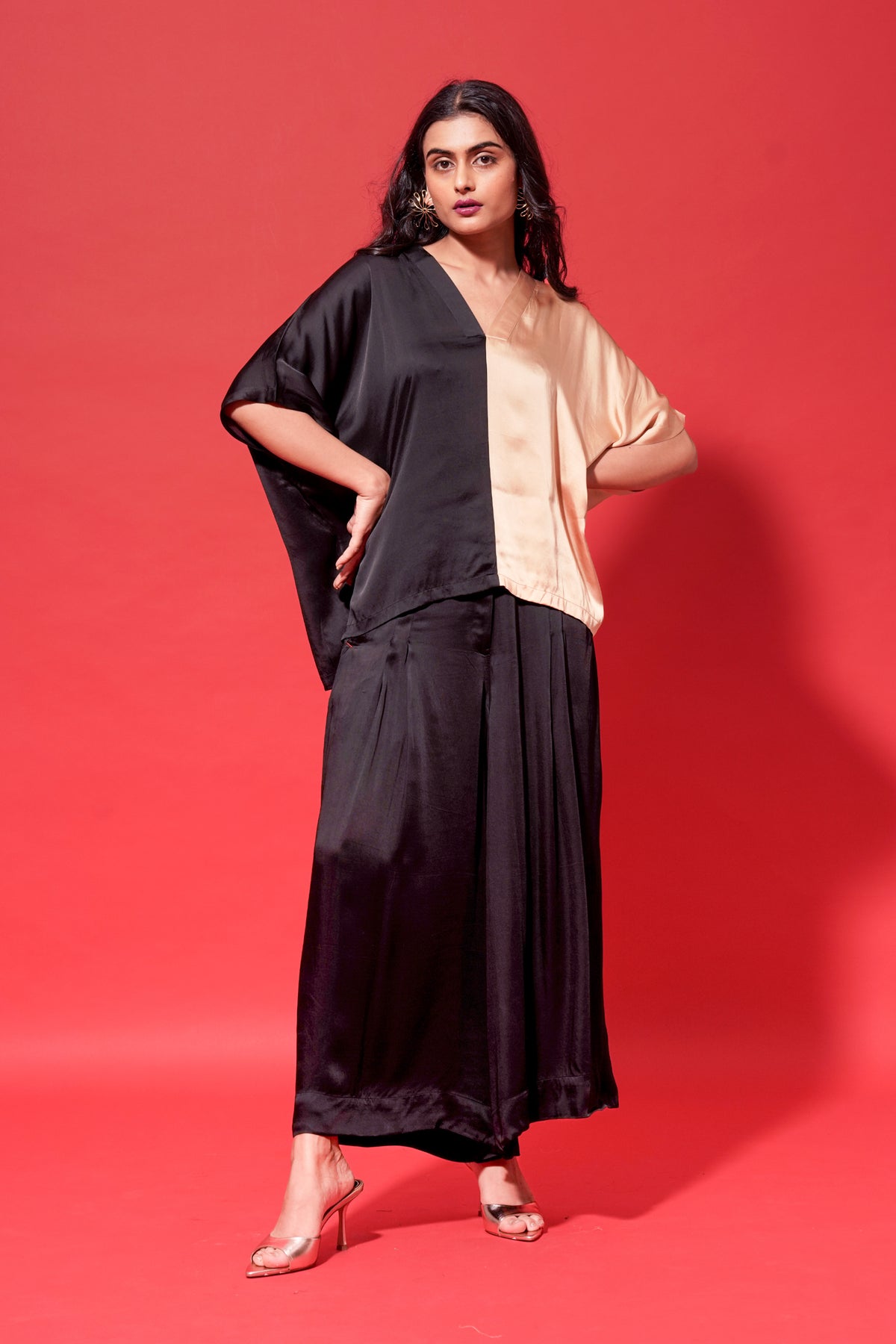 Nova Black and Golden Top