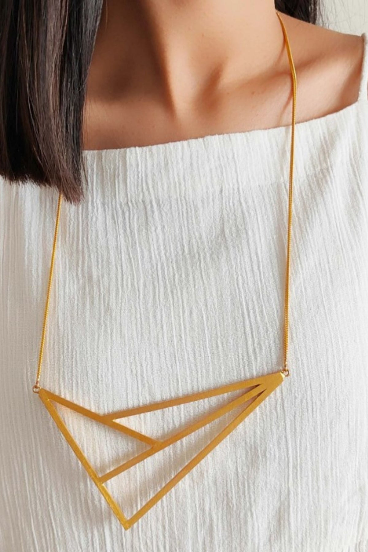 Line Art Golden Necklace