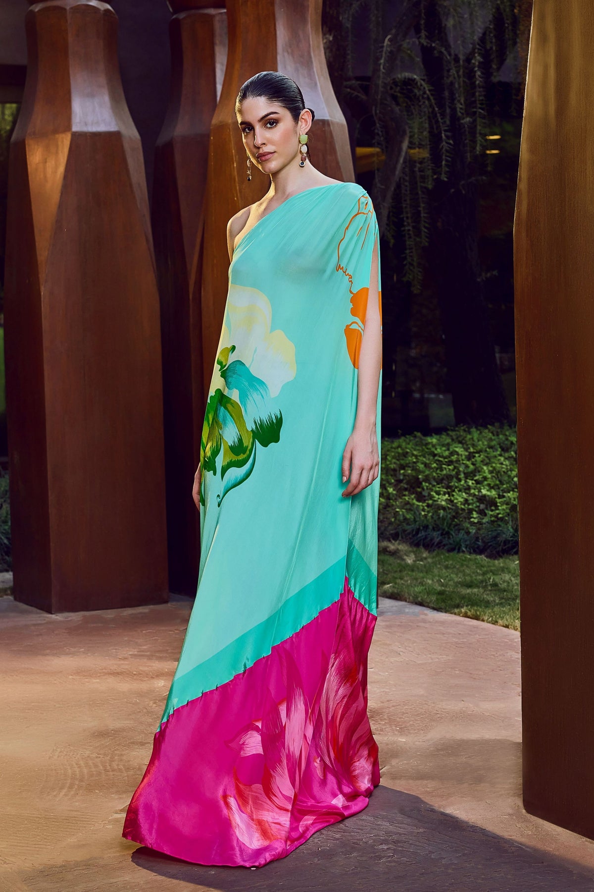 Placement One-shoulder Kaftan