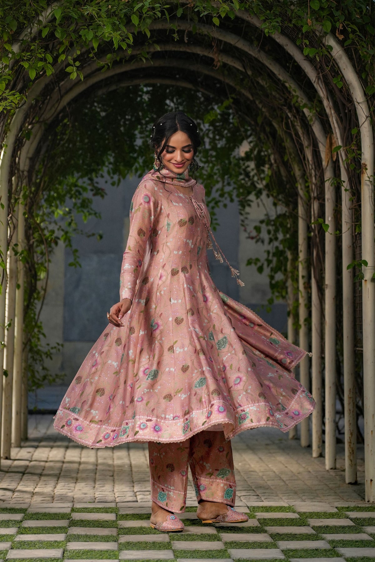 Mughal Bano Kalidar Set in Peach