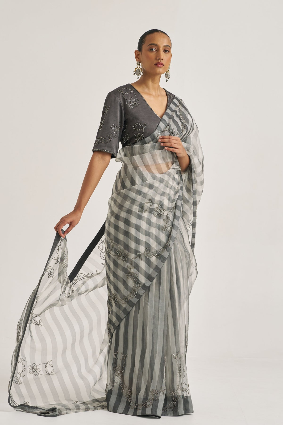 Yamini Grey Saree