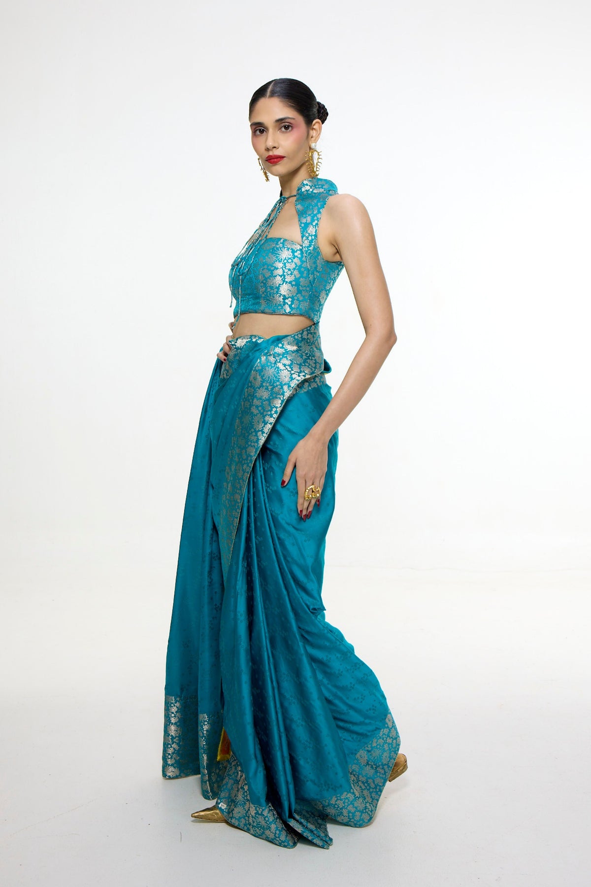 Handwoven Coral Blue Saree