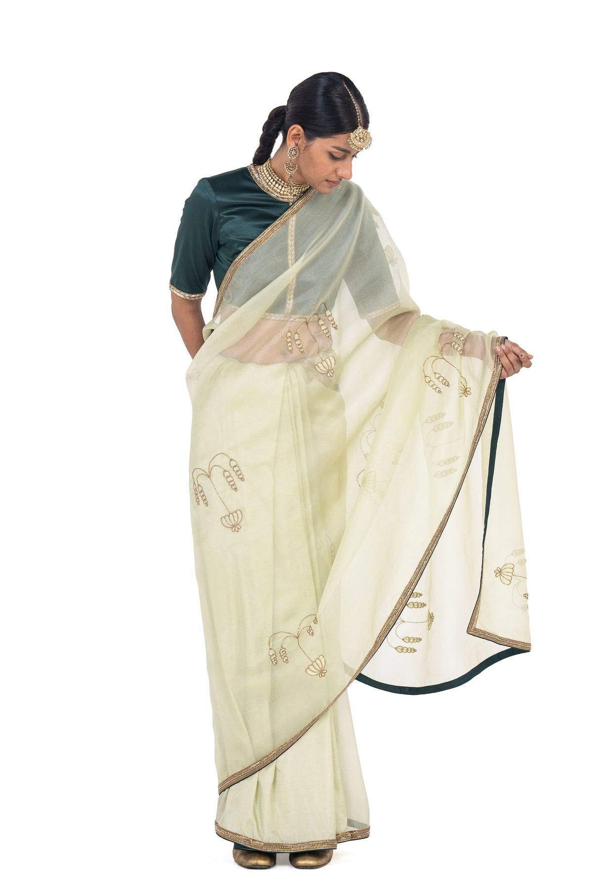 Karuka Angoori Saree