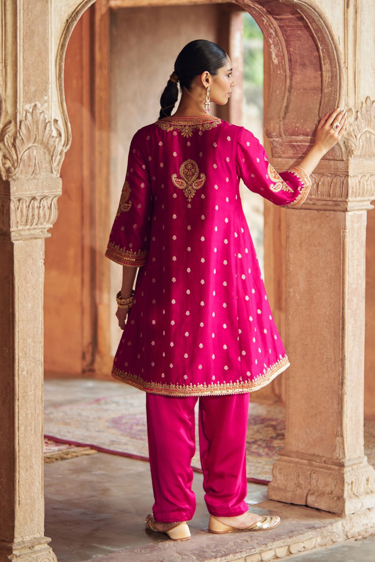 Inaayat Pink Chauga With Salwar