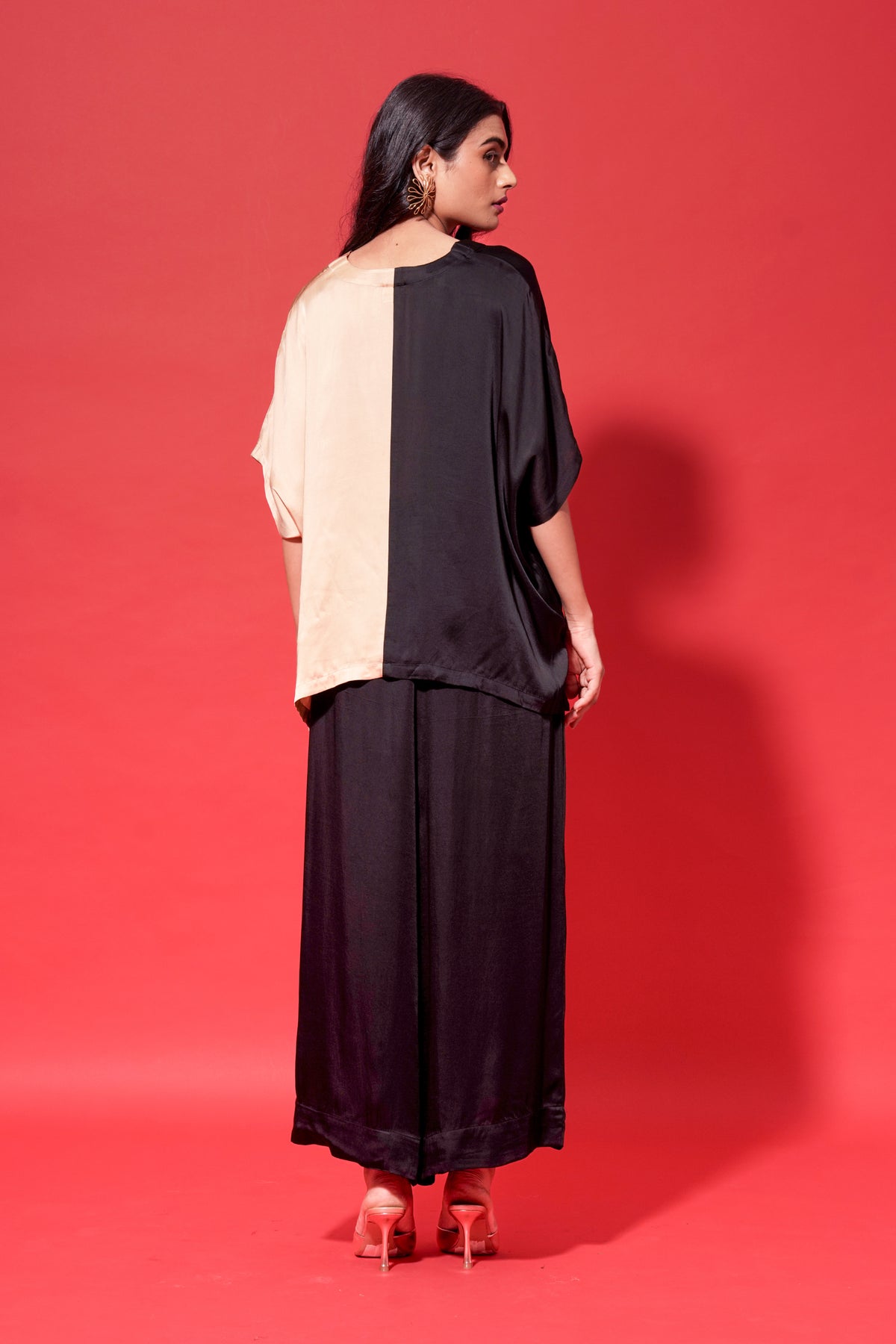 Nova Black and Golden Top
