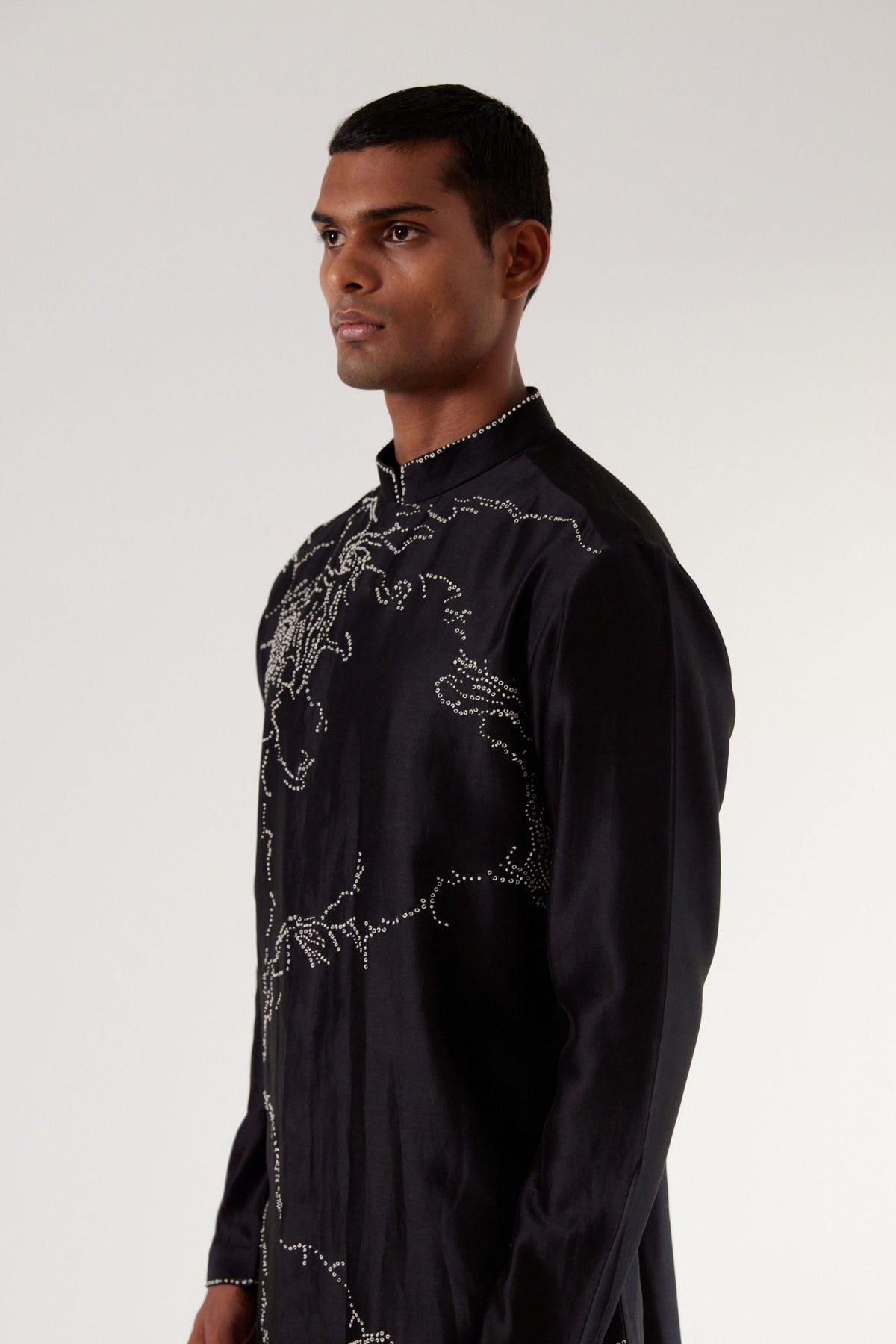 Black Hole Embroidery Kurta Set