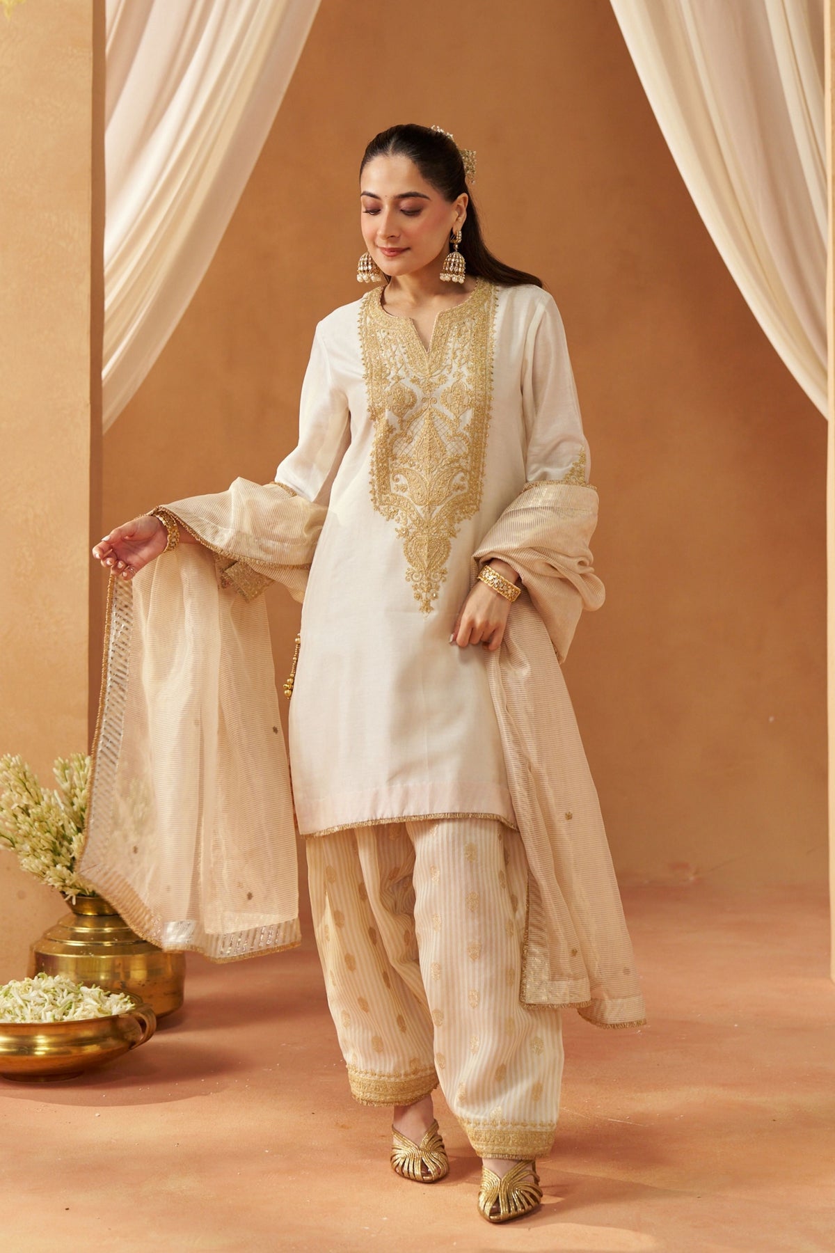 Adeela Daisy Ivory Kurta Set