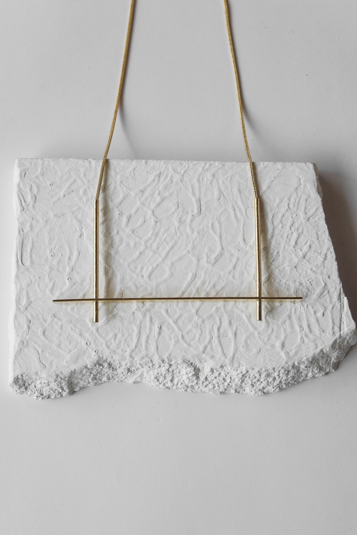 Oscillate Golden Necklace