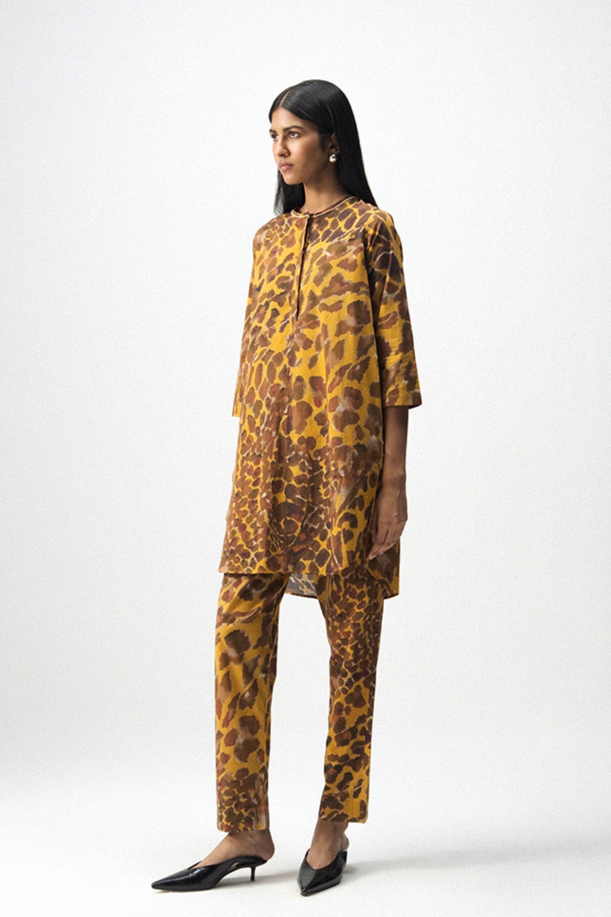 Chitara Short Kurta Set