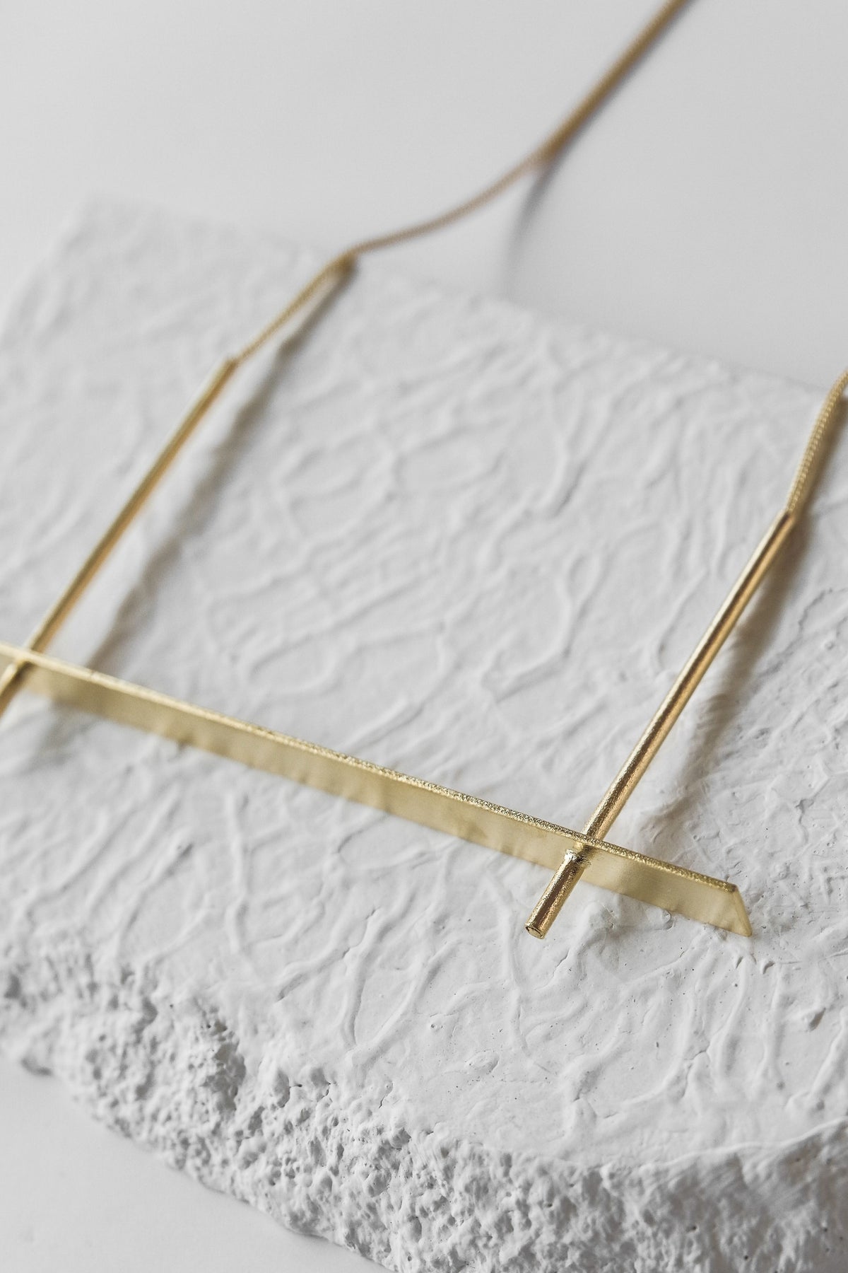 Oscillate Golden Necklace