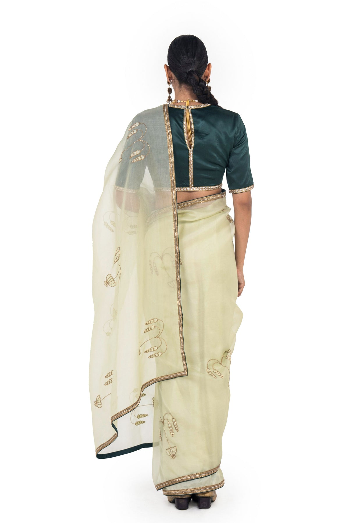 Karuka Angoori Saree
