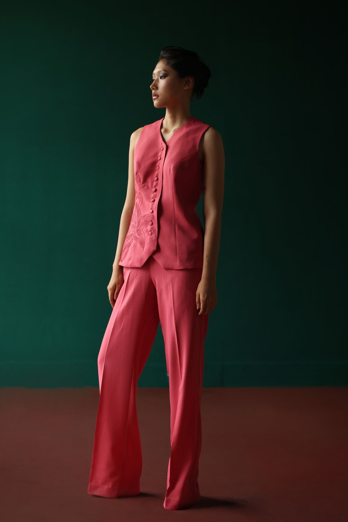 Waistcoat Set With Embossed Lilies