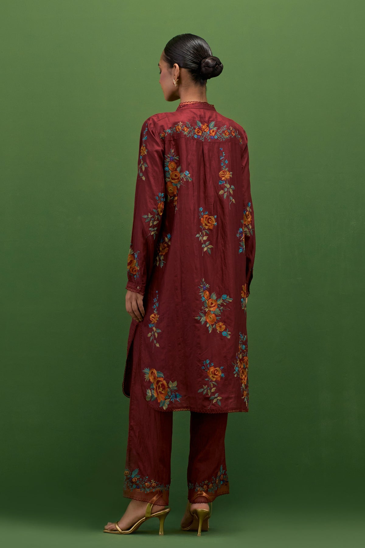 Wood Rose Embroidery Kurta Set