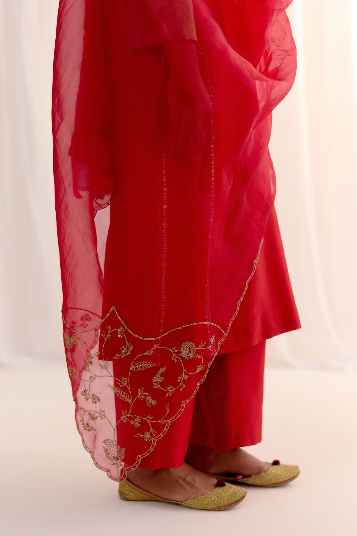 Rang-e-surkh Kurta Set