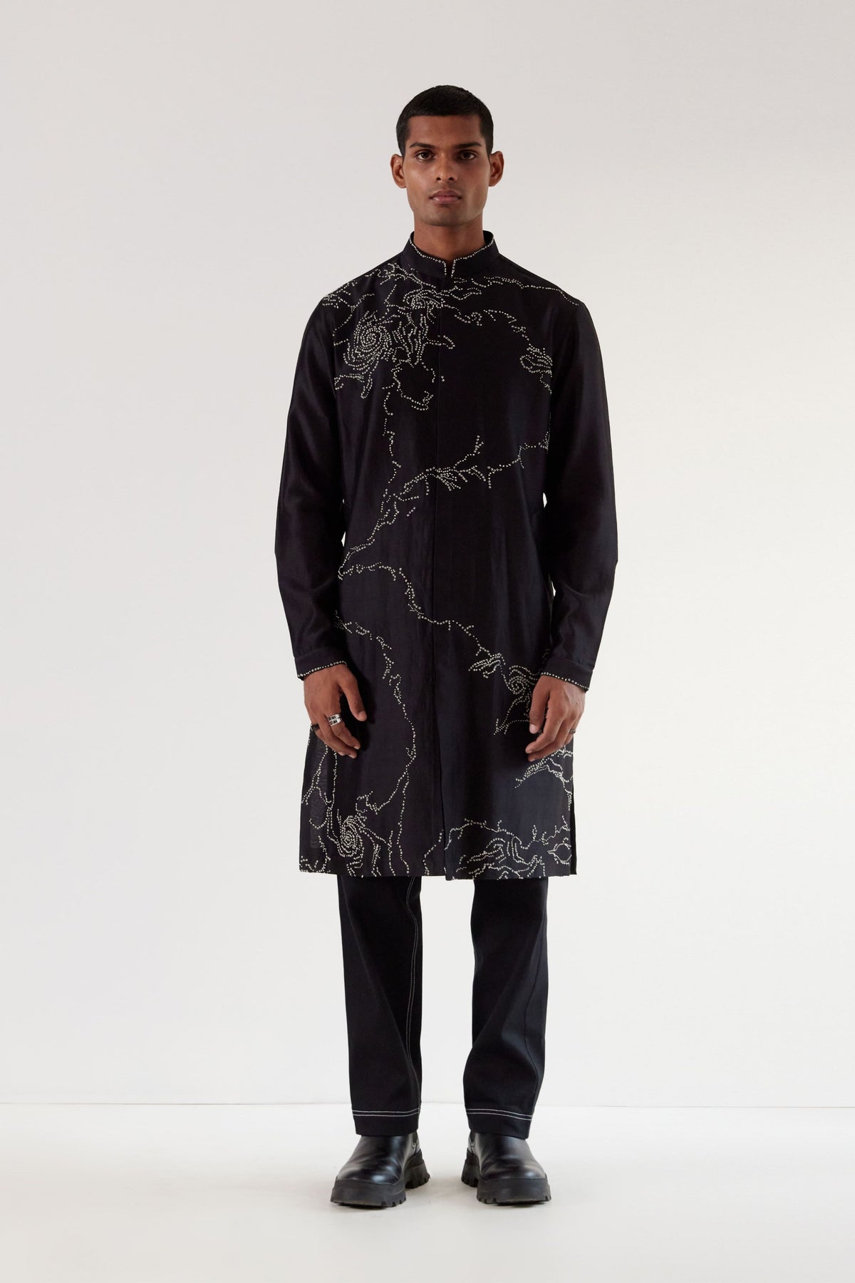 Black Hole Embroidery Kurta Set