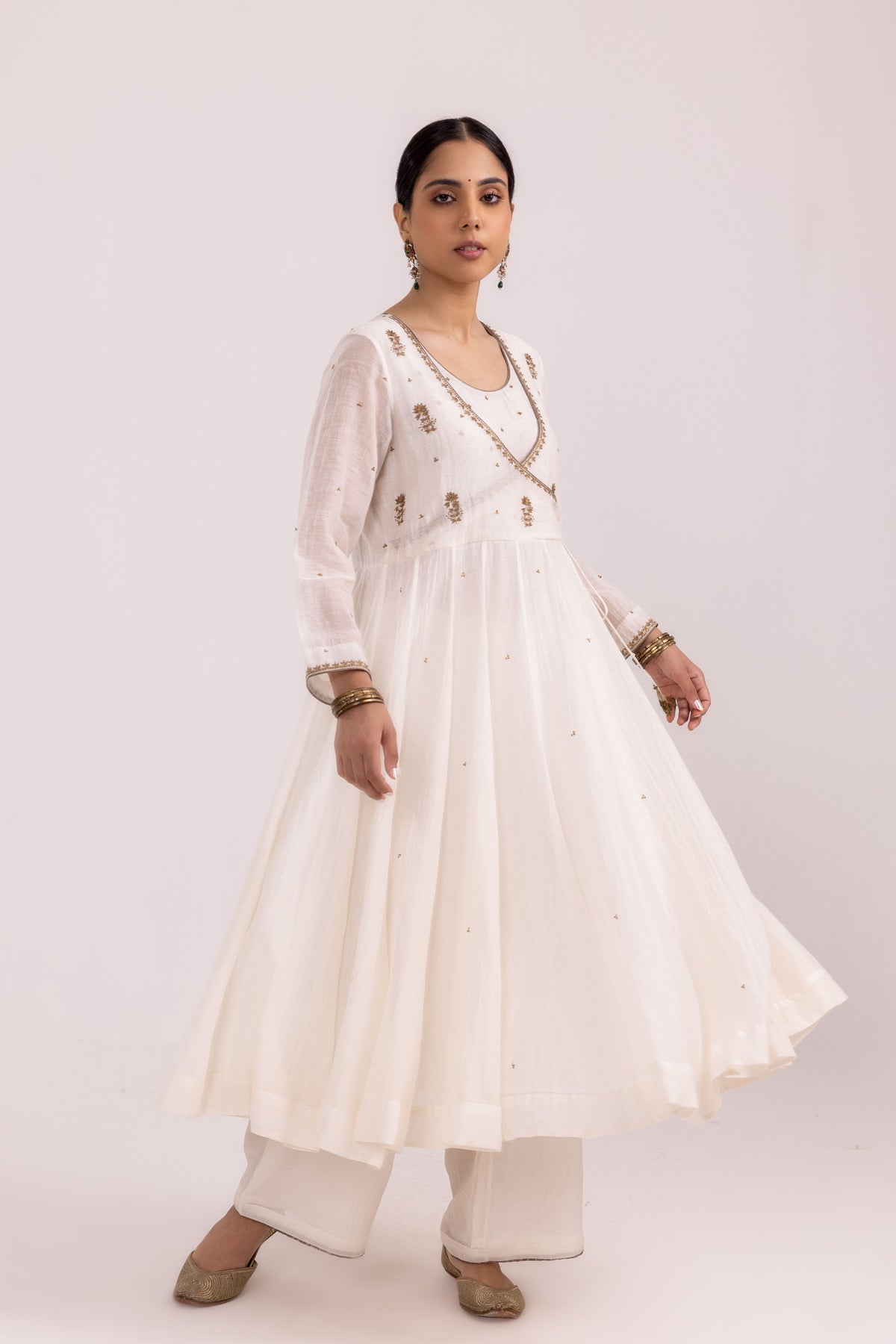 Ruhana White Anarkali Set