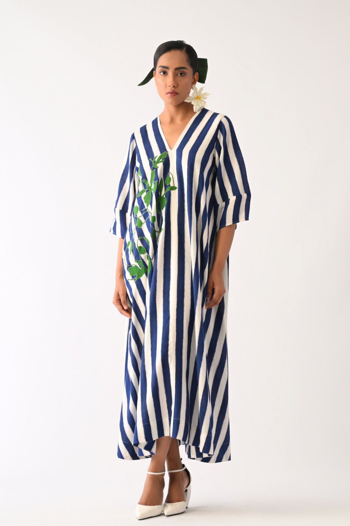 Revolt Rb Mayflower Applique Dress